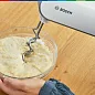 Ручной смеситель Bosch Styline MFQ49700, 5 уровней, 2 венчика из нержавеющей стали и крюка для теста, спиральный кабель, стержень для смешивания из нержавеющей стали, 850 Вт, белый/темно-серебристый